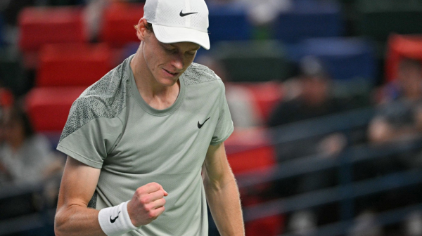 Sinerovo stop "razmahanom" Mahaču, ima finale u Šangaju i mesto broj jedan za kraj godine