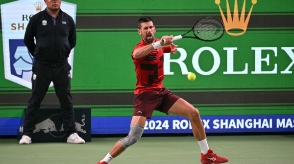 Đoković na Sinera za 100. titulu; Problemi sa kukom; "Volim da igram u Kini"