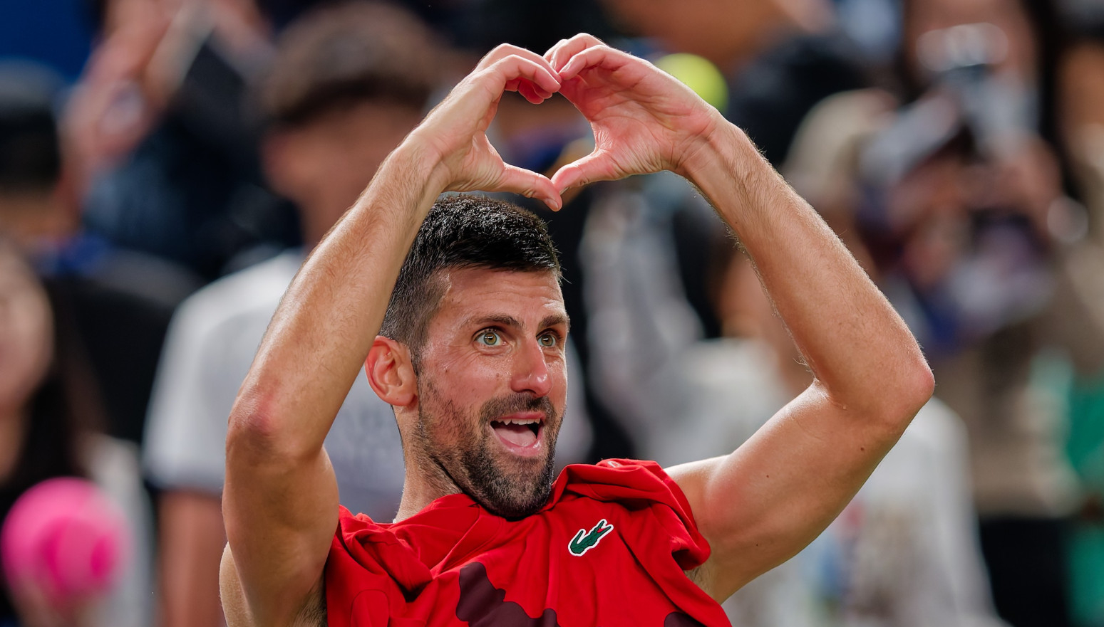 Đoković u društvu Sergeja i Mitrovića – dobio dres sa simboličnim brojem FOTO