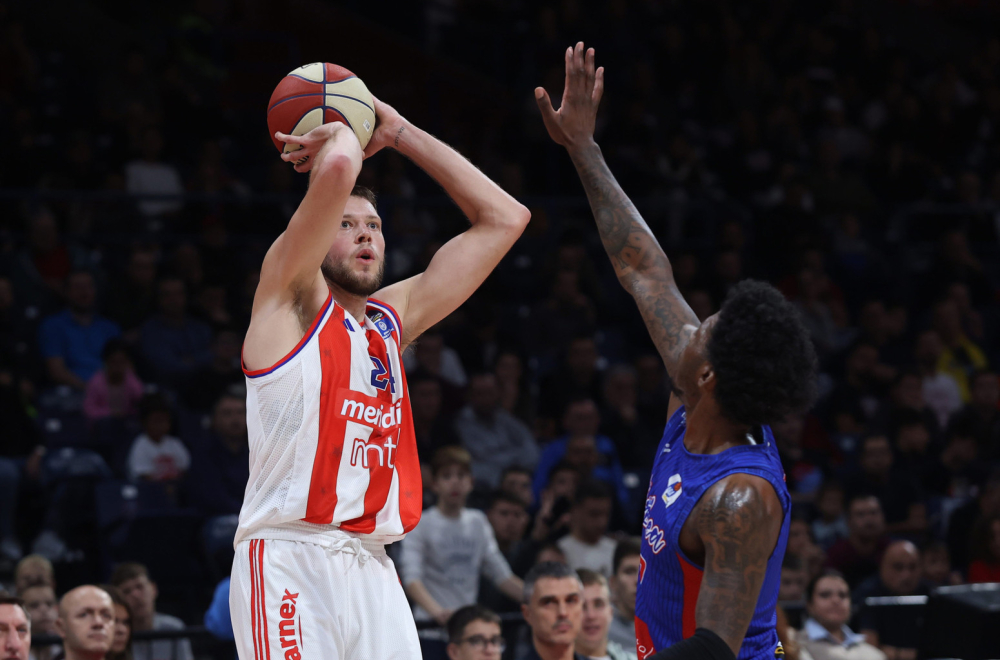 Zvezda razbila Igokeu – slede Fener i Barsa