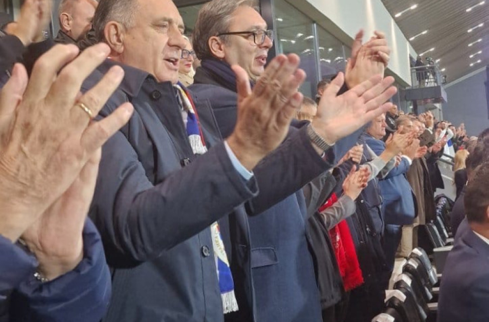 Cela Srbija slavi: Vučić podržao fudbalere u Leskovcu FOTO/VIDEO