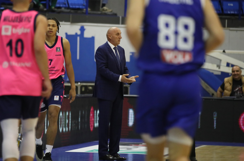 "Nisam bio sa ekipom tri dana, u Beogradu nije bilo smeštaja"