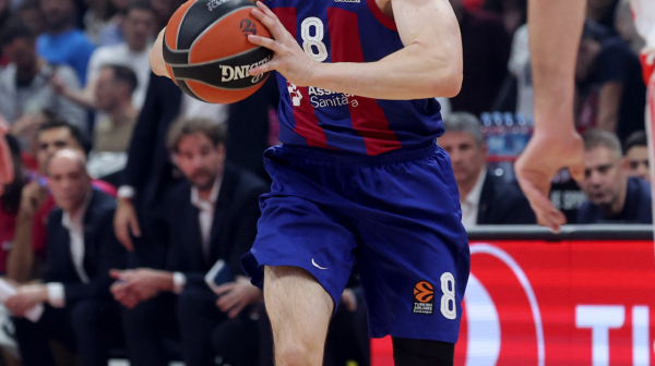 Košarkaš Barselone udario sutkinju po zadnjici VIDEO