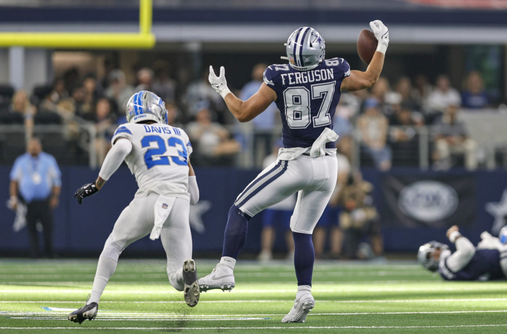 Kaubojsi doživeli debakl, Falkonsi dominiraju na jugu VIDEO