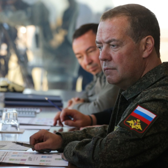 Medvedev: Terorističke organizacije aktivno uključene