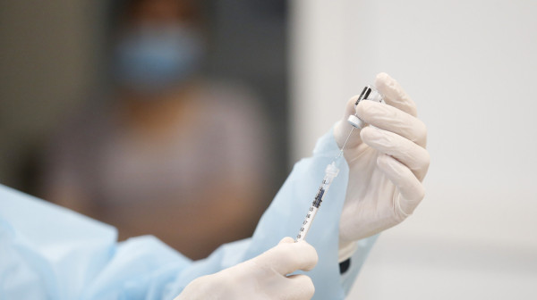 CDC zvanično prestaje da preporučuje vakcine protiv hepatitisa B za bebe: Stručnjaci žestoko kritikuju