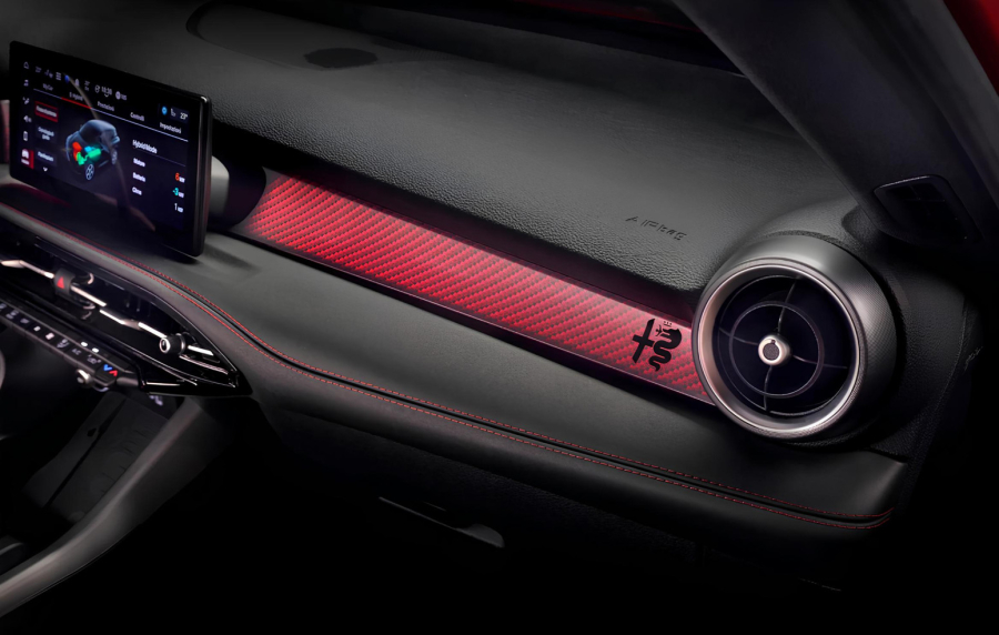 Alfa Romeo Tonale dobija unapređeni enterijer FOTO