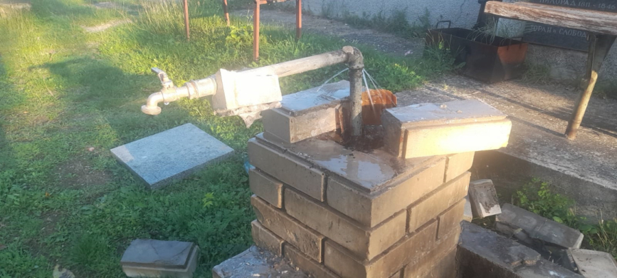 Uništeno čačansko groblje: Nepoznati počinioci napravili haos FOTO