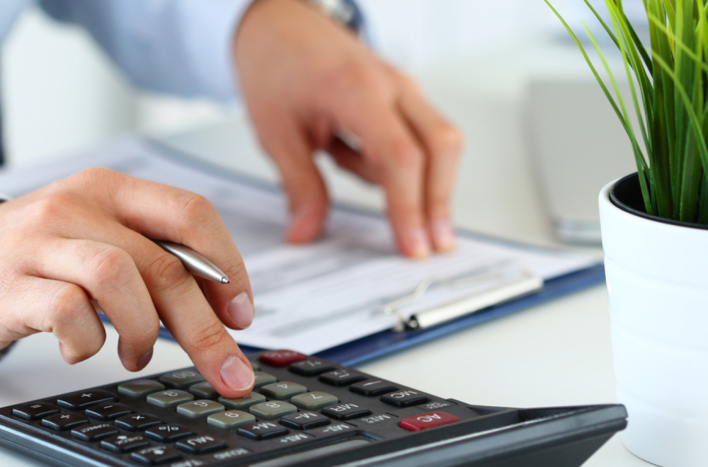 Oštriji uslovi banaka za kredite privredi, a blaži za kredite stanovništvu