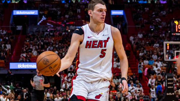 Jokić i Micić odmarali – Jović broja do sedam, Rajaković srušio šampiona VIDEO