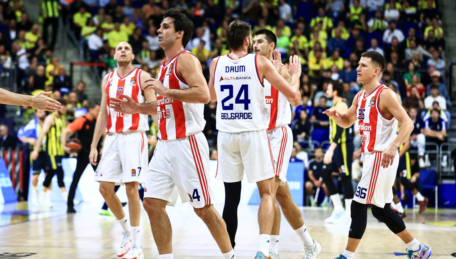 Zvezda hit Evrolige: "Ko može da ih zaustavi?" FOTO