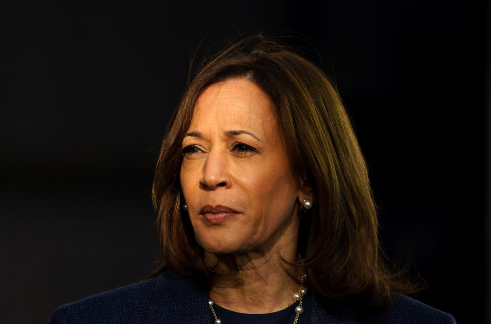 "Molila sam ga...": Kamala Haris otkrila šokantne detalje o Bajdenu