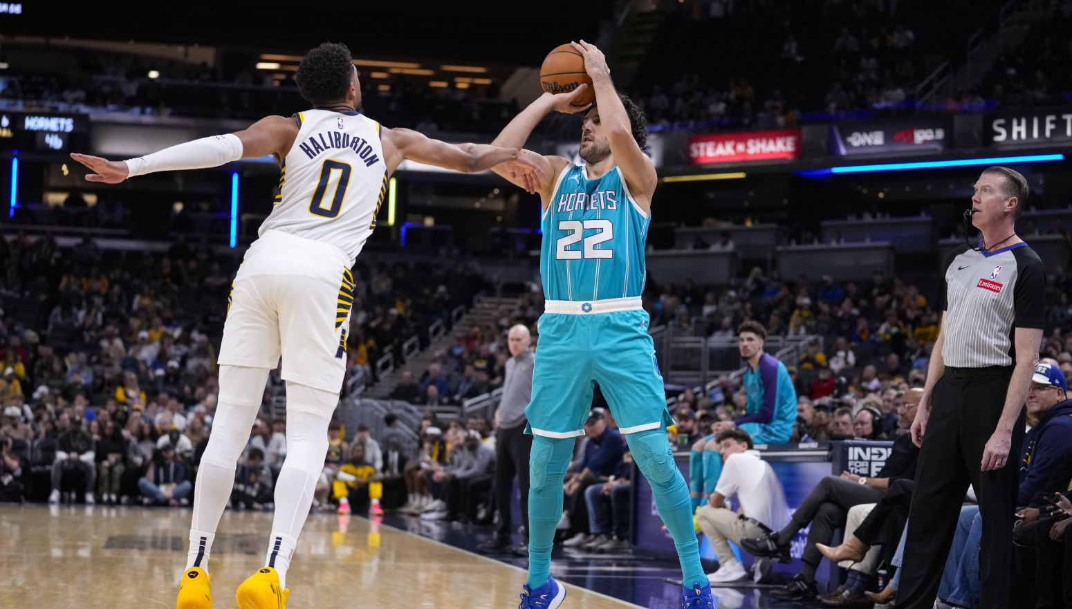 Skromna partija Micića, Bogdanović posmatrao konkurenta kako "sipa" trojke VIDEO