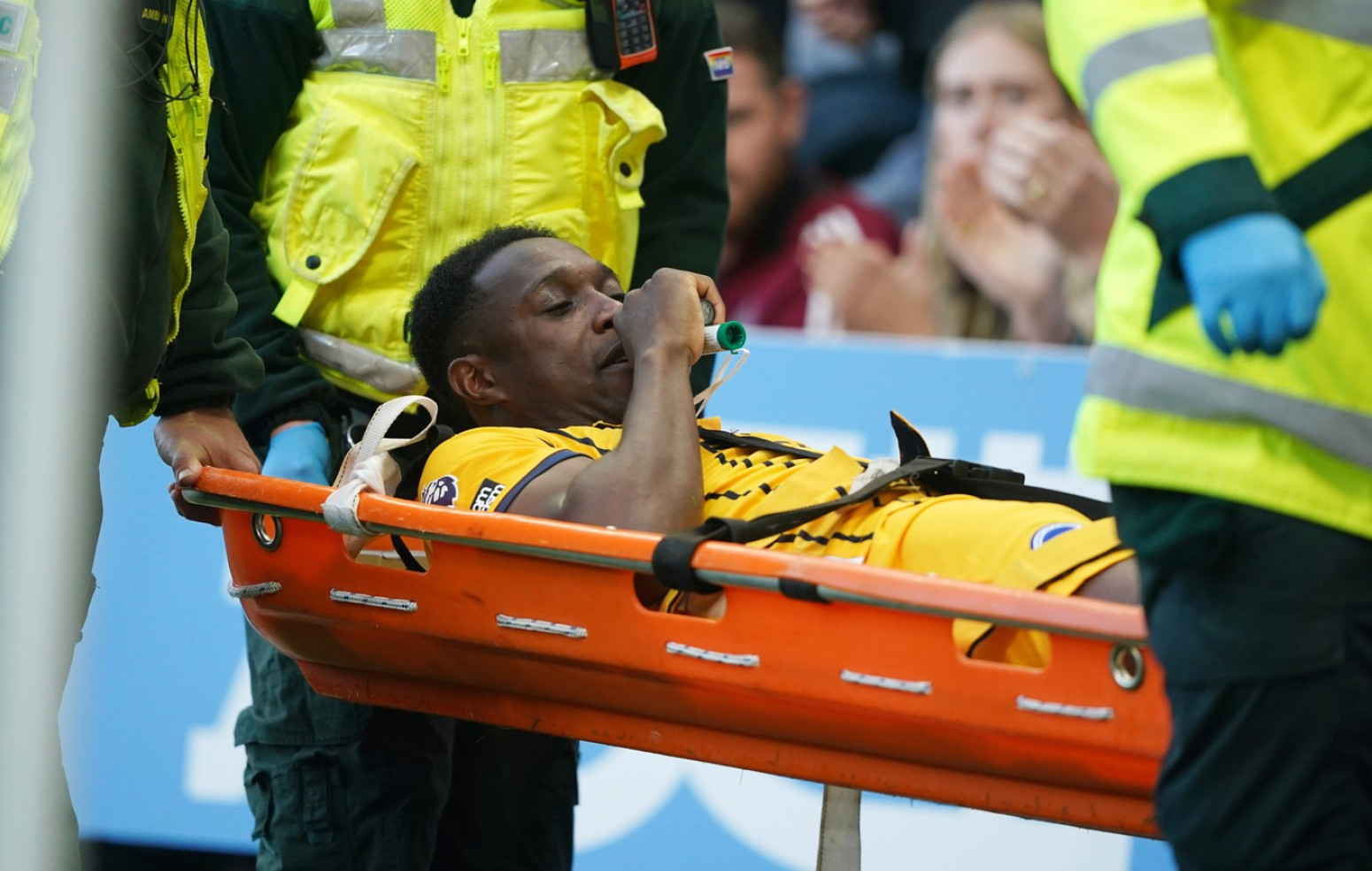 Drama u Premijer ligi – Velbek na nosilima i na kiseoniku FOTO