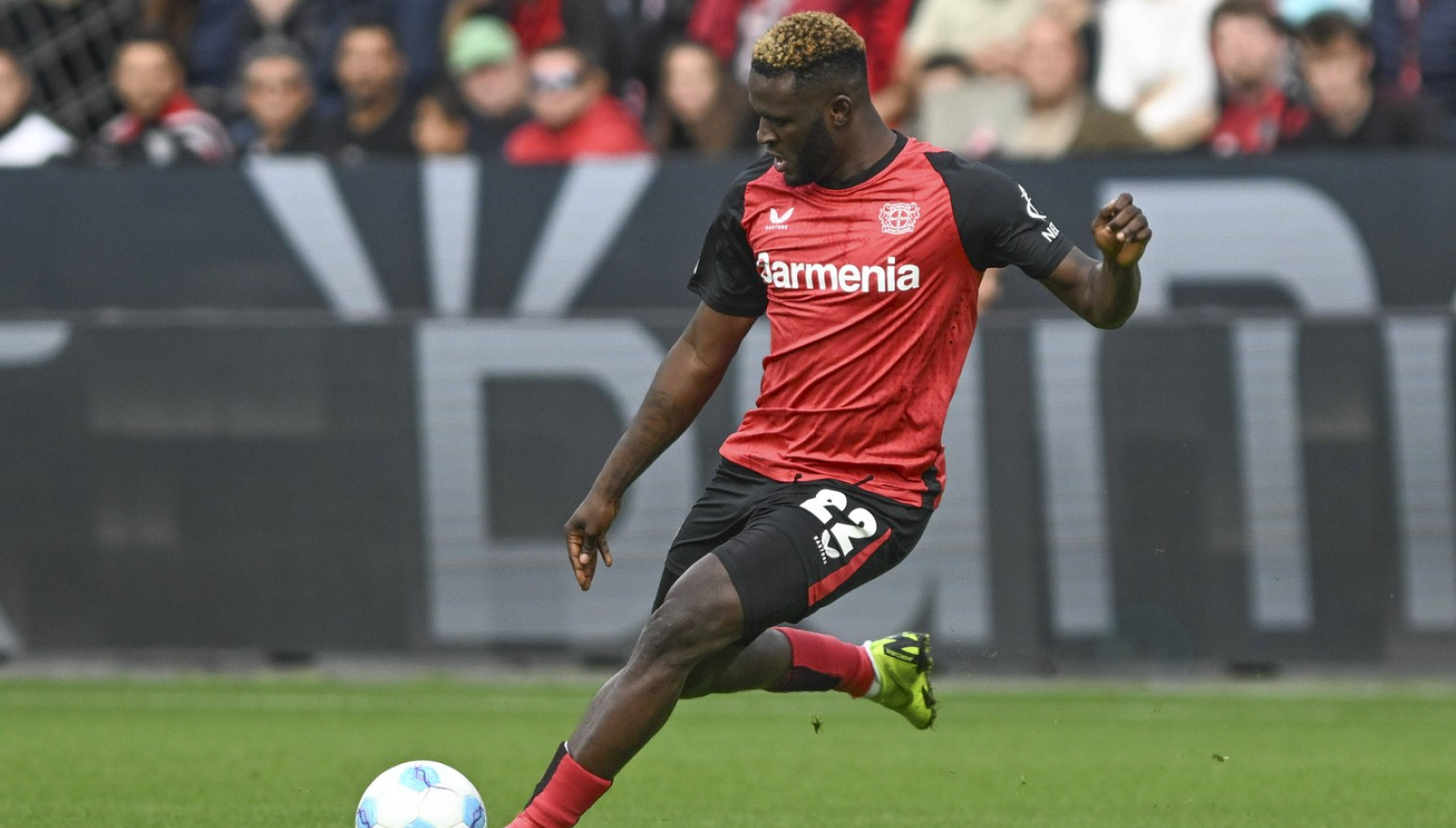 Zvezda Bundeslige u stravičnoj nesreći – posle gola za pobedu završio u krvi VIDEO