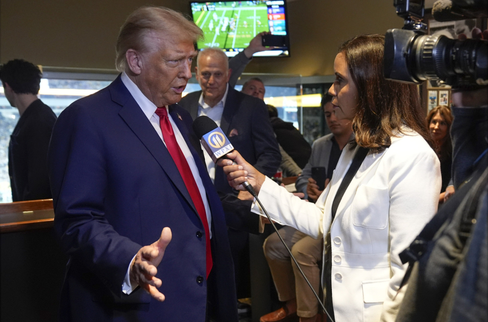 Haris ili Tramp: Ko vodi?