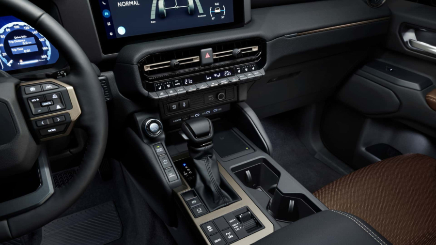 Nova generacija legendarnog Toyota terenca stigla na srpsko tržište