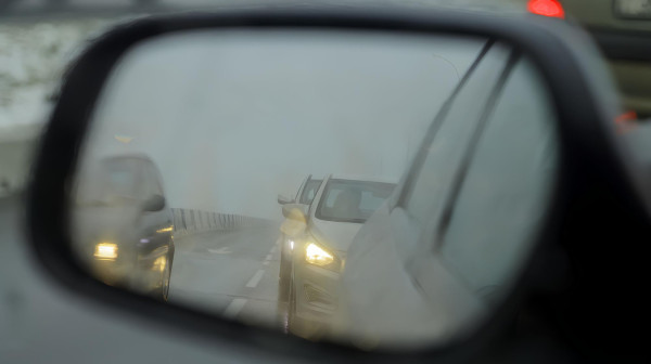 MUP: Zbog guste magle apelujemo da se smanji brzina kretanja i poveća odstojanje