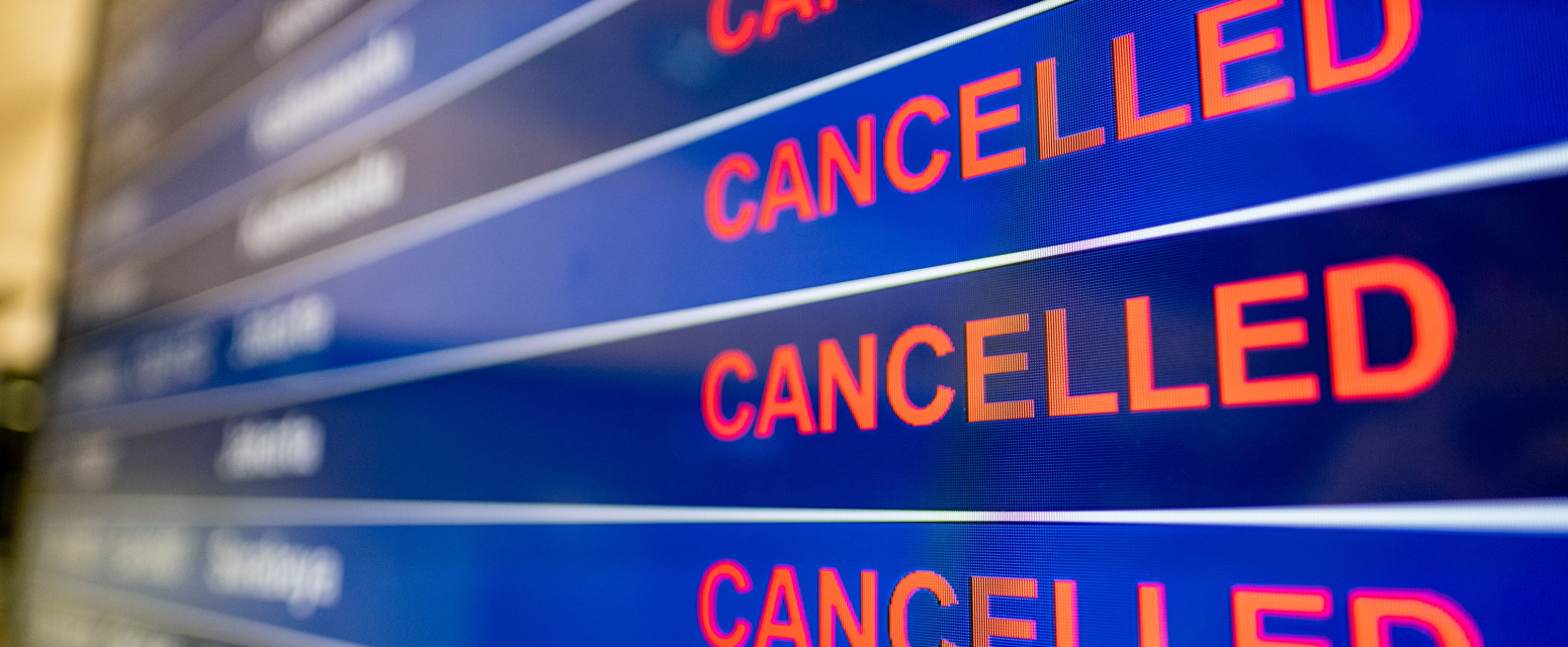 Svi letovi otkazani, haos na velikom aerodromu: Putnici besni, problem u kontroli leta FOTO