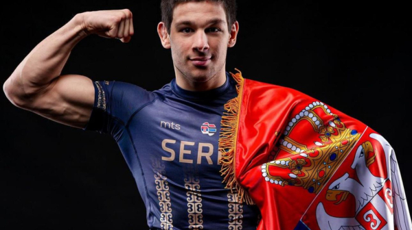 Viktor je budućnost MMA – Srbin napada svetski tron FOTO