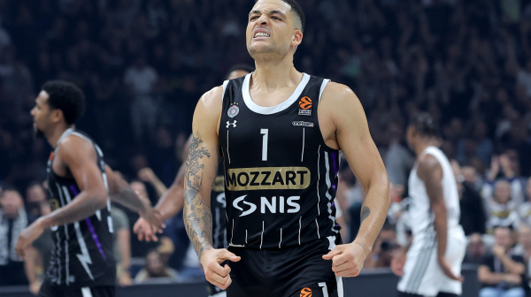 Lundberg: "Ne mogu samo dvojica ili trojica da igraju odbranu" VIDEO