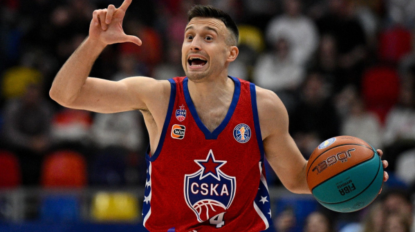 Aleksa Avramović – sa pola terena VIDEO