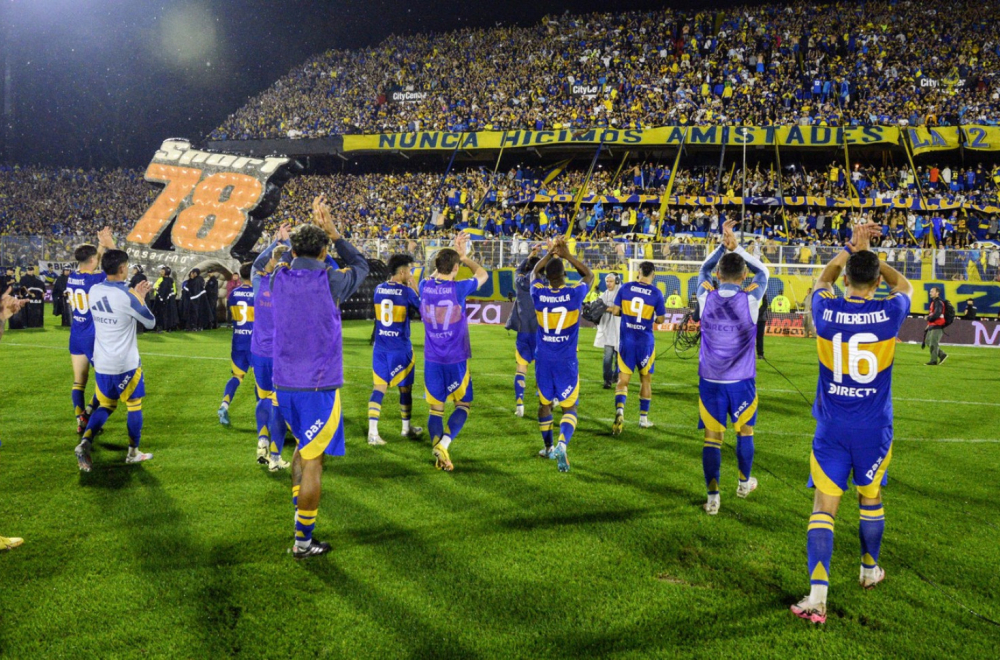 Argentinska posla – Rikelme uleteo na tribinu i sprečio tuču navijača VIDEO