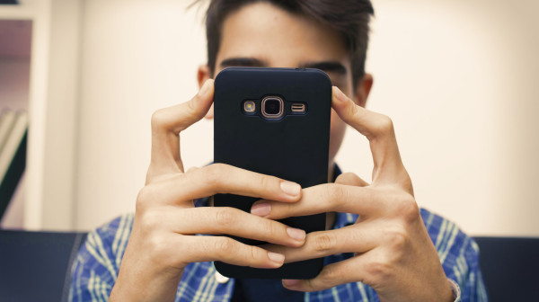 Deaktivirano skoro pet miliona naloga tinejdžera na društvenim mrežama u Australiji