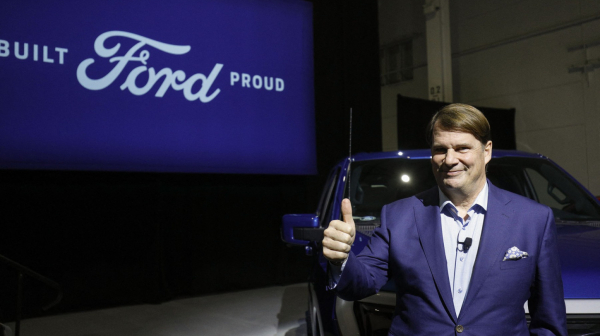 Kako da privučeš pažnju? Obećaj jeftin automobil!