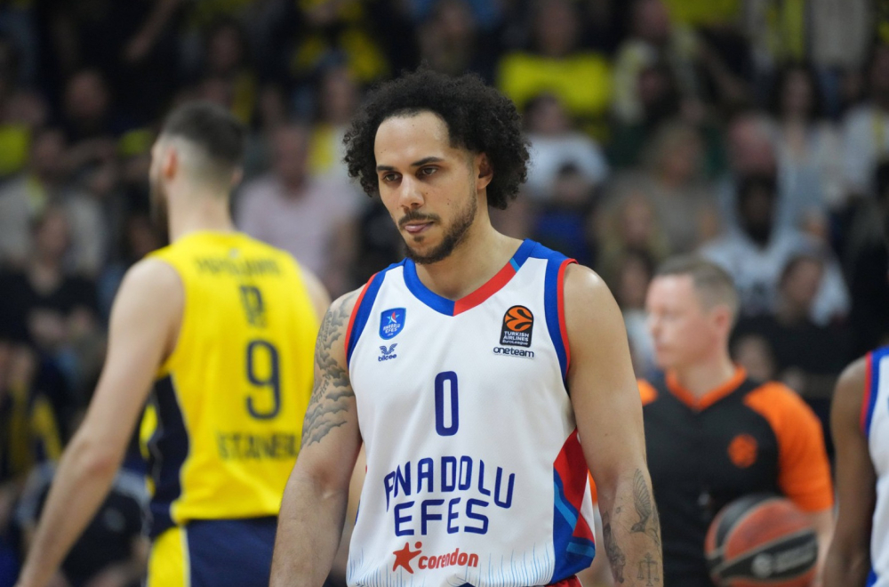 Mirotić teško povredio Larkina – glavobolja za EL selektore FOTO