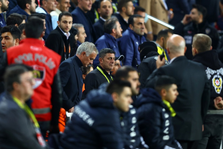 Tadić žali, Murinjo isključen – Junajtedu bod u Istanbulu