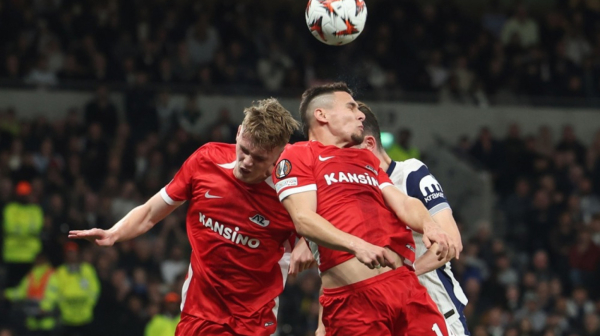 Belić mučio Totenhem – "hladan tuš", pa sreća za Simića u 90' VIDEO