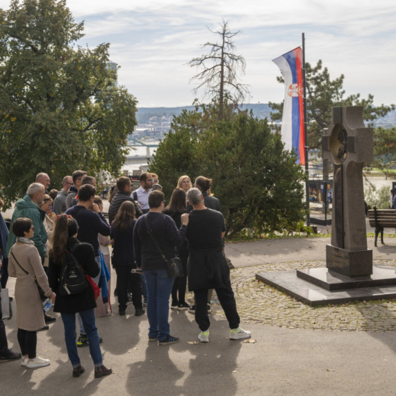 Prestonicu upoznali dodirom: Šetnja Beogradom za slepe i slabovide osobe