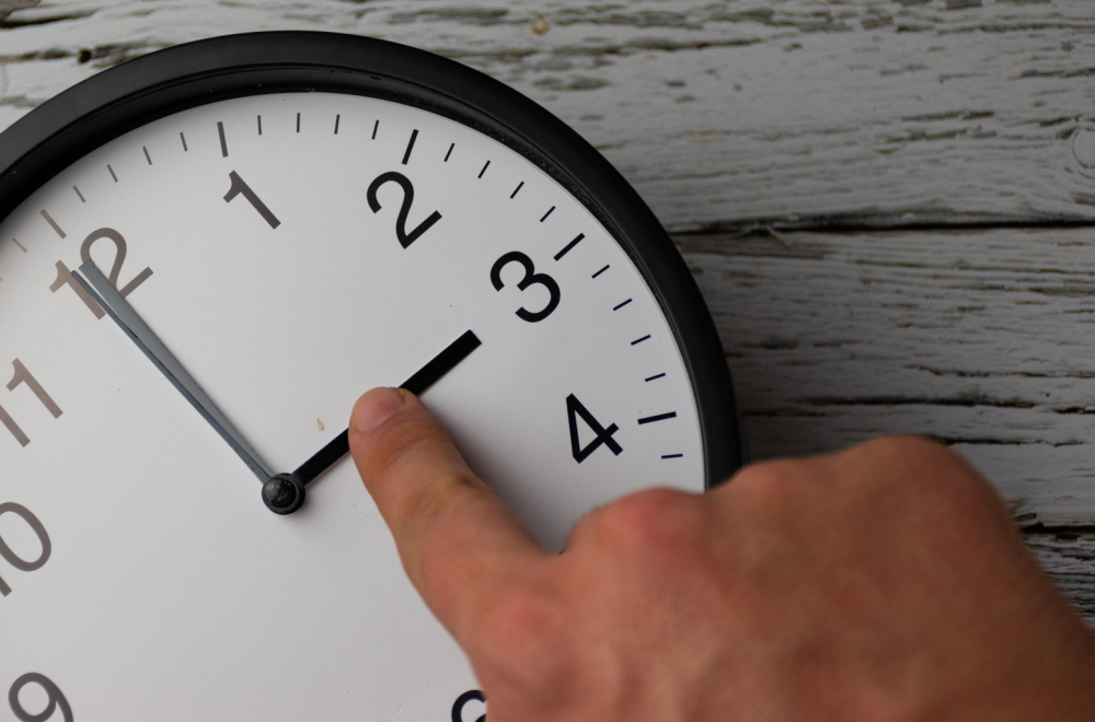 Uskoro počinje zimsko računanje vremena: Moguće su ove tegobe, a evo kako da ih izbegnete