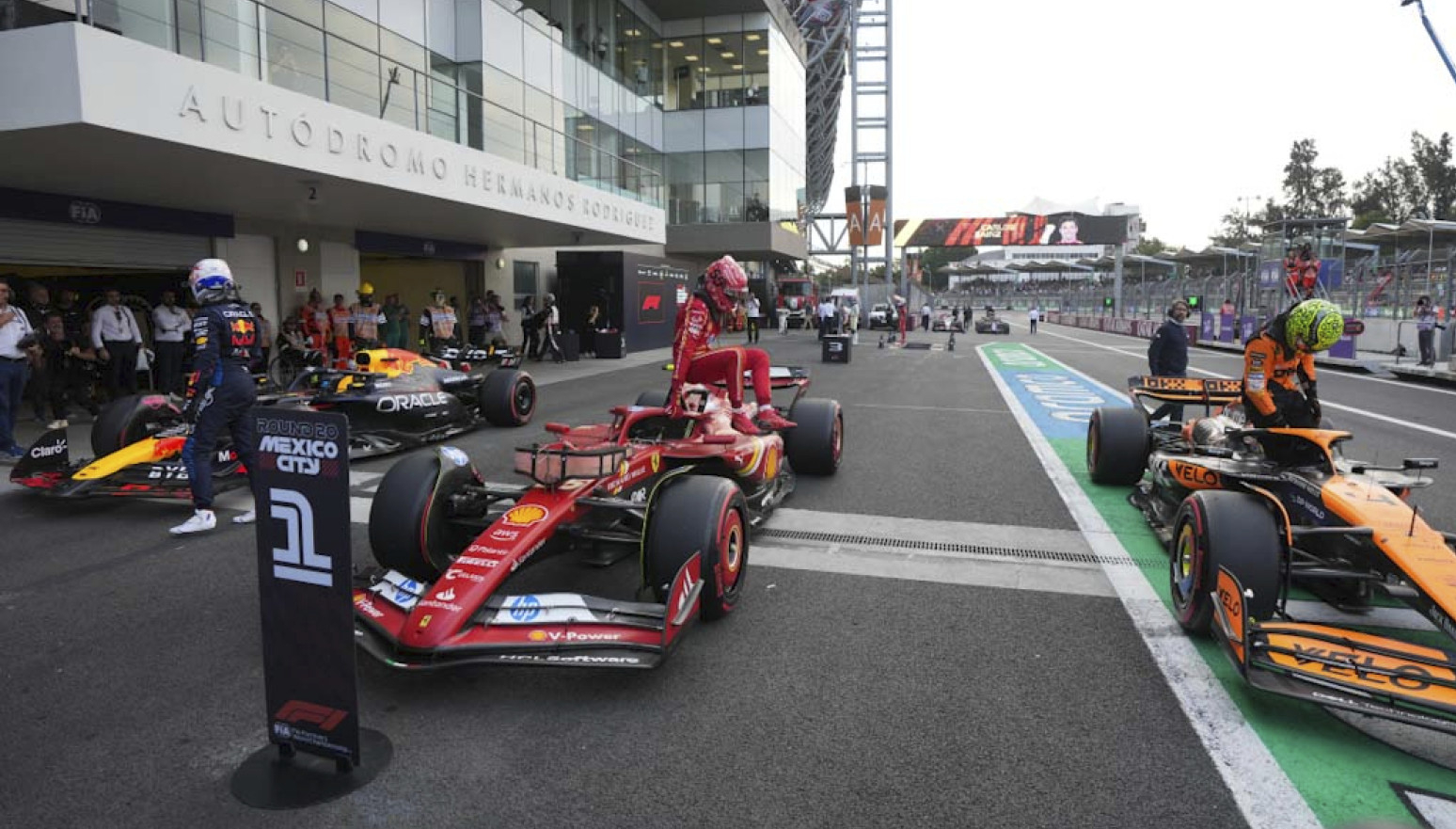 Sajnsu pol u Meksiku – Ferstapen kreće ispred Norisa