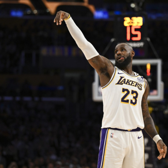 Džejms dobrom partijom srušio Rajakovićev tim VIDEO