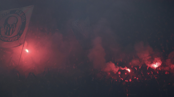 Derbi danskog fudbala u senci divljanja huligana VIDEO