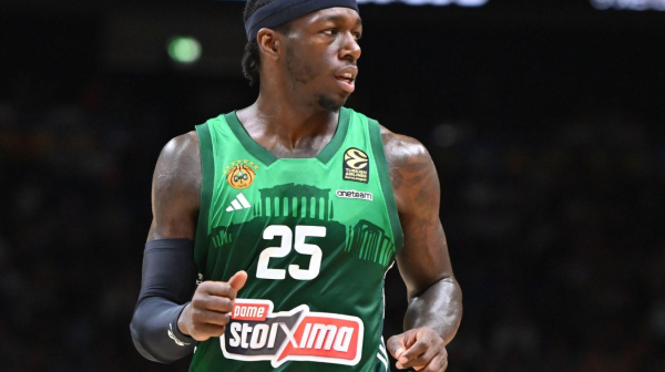 Gorela je Atina: PAO slavio u velikom grčkom derbiju, Nan "izrešetao" crveno-bele