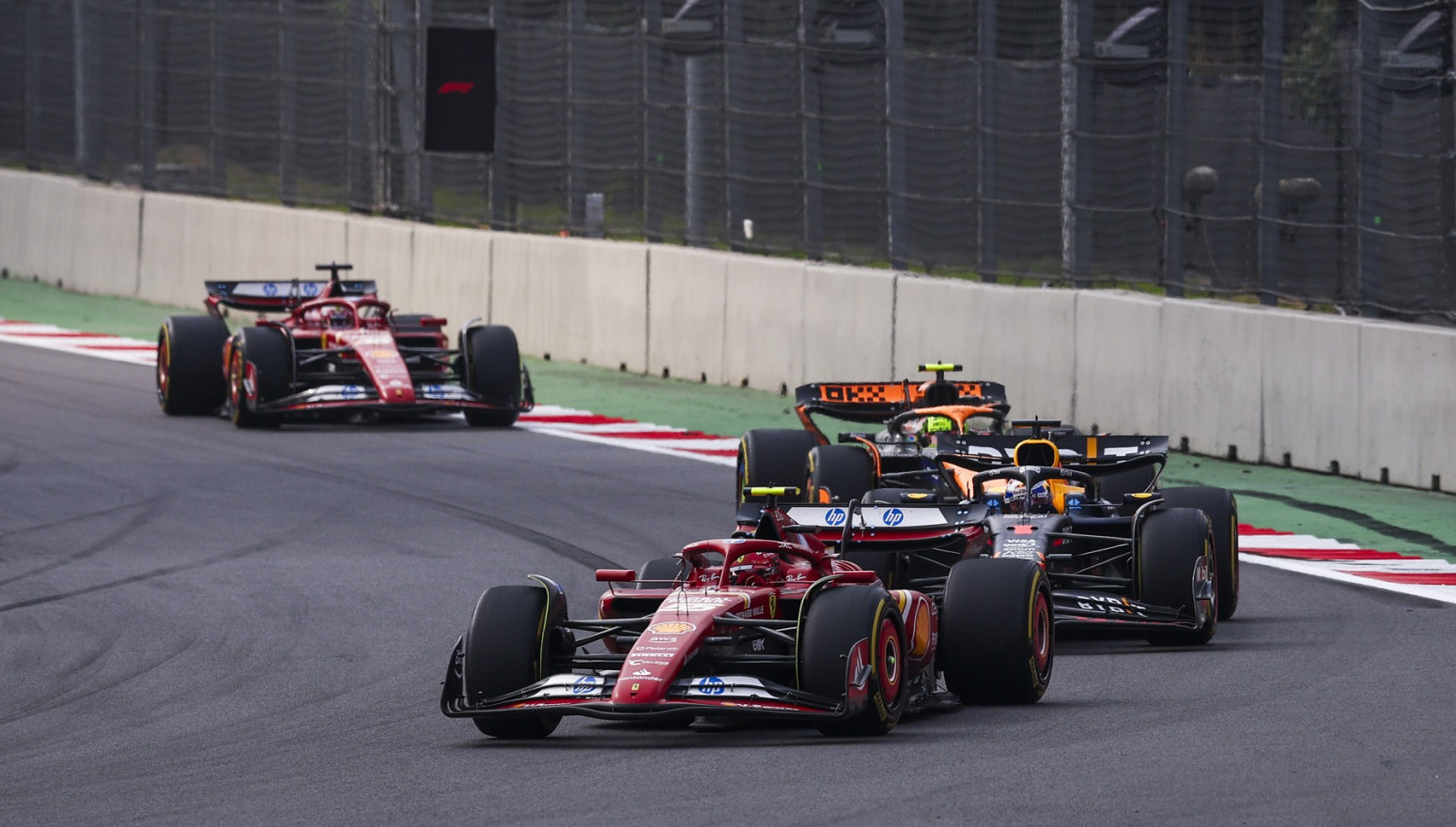 Sajns pobednički nakrivio sombrero, Noris drugi na trci u Meksiku!