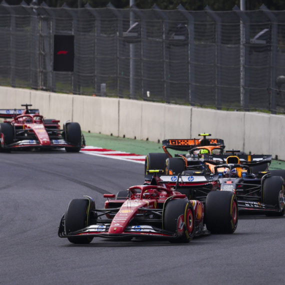 Sajns pobednički nakrivio sombrero, Noris drugi na trci u Meksiku!