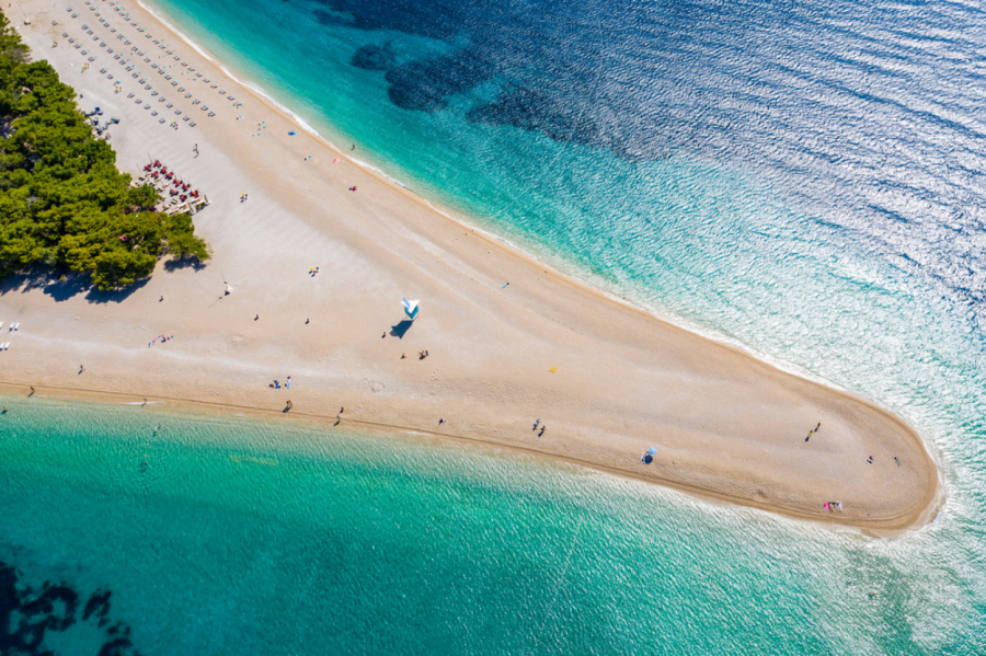 Hrvatska plaža proglašena za jednu od najmirnijih u Evropi: Ovde vam neće presesti gužva FOTO