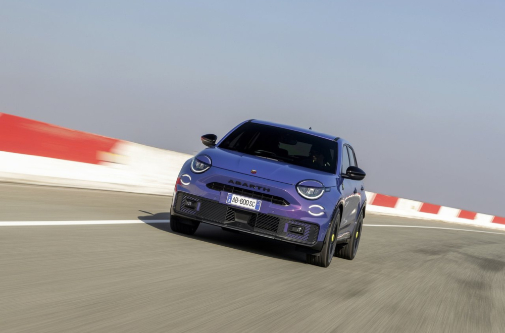 Loše im ide sa električnim modelima: Abarth razmišlja o vraćanju benzinaca
