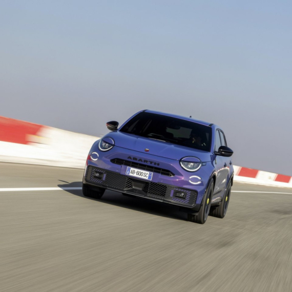 Loše im ide sa električnim modelima: Abarth razmišlja o vraćanju benzinaca