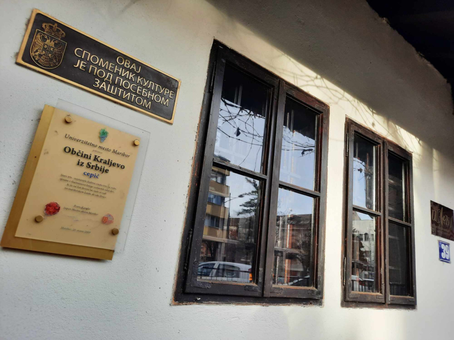 Građevinsko čudo u centru Kraljeva: U ovoj kući stasavali najvažniji srpski pisci našeg doba FOTO