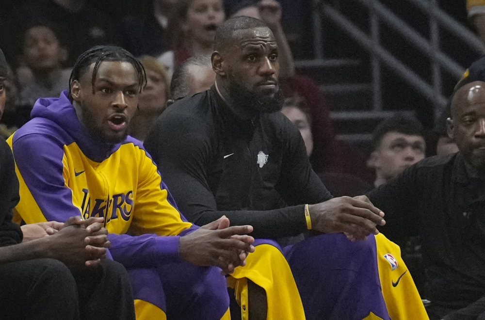 Kao na filmu – Broni Džejms dao prve NBA poene tamo gde je sve počelo za tatu VIDEO