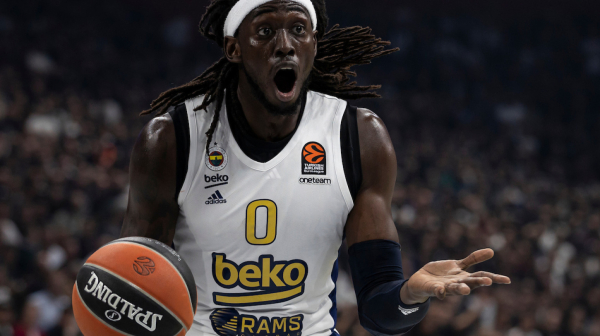 "Motli je rekao saigračima da ima ponudu Zvezde od 2,2 miliona dolara"