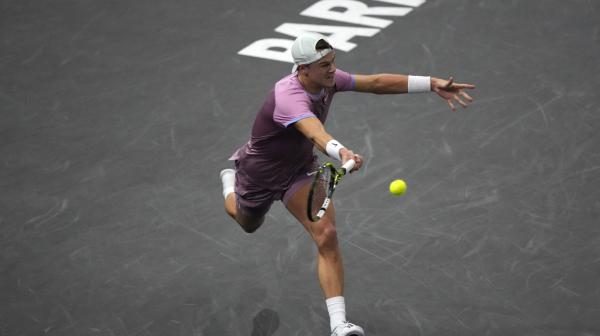 Rune "slomio" De Minora za polufinale Pariza!