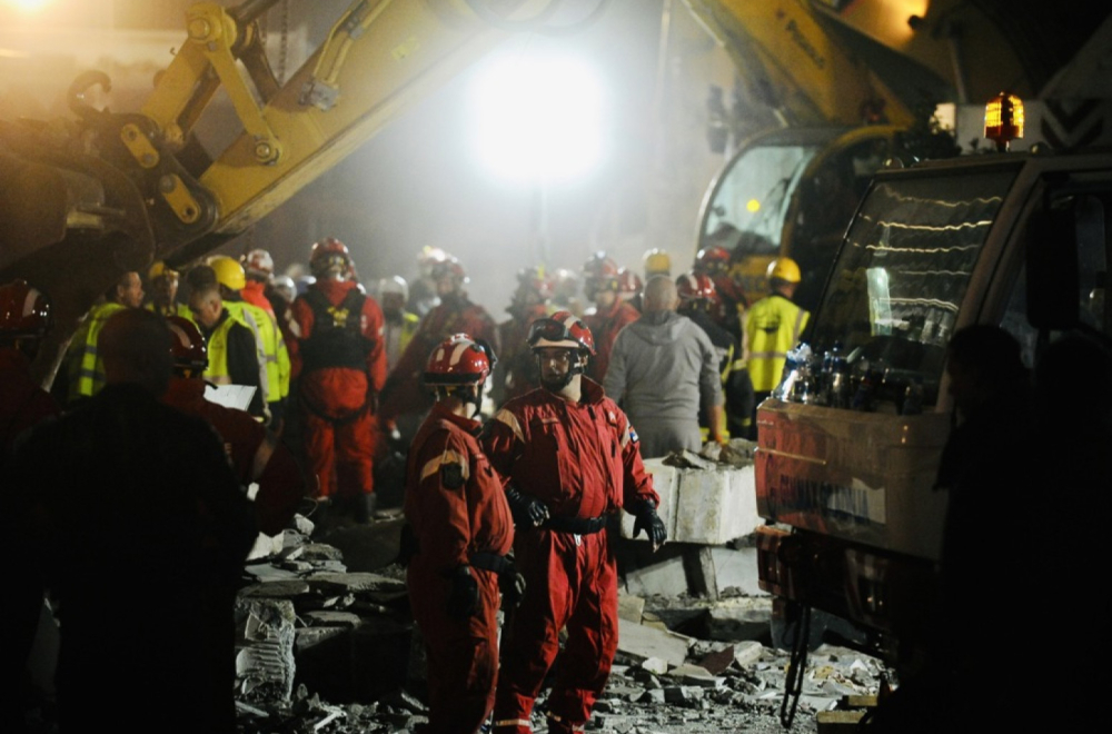 Povređeni u teškom stanju: "Borimo se za njihove živote; Sahranjeno šestoro ljudi; Vesić podnosi ostavku VIDEO