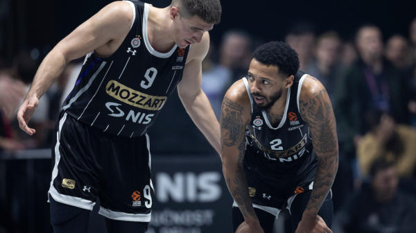 Partizan opet pao; Četiri u nizu; Tragičar isti; Obradović: "Nije bitno"