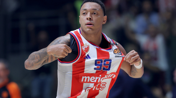 Poštovanje – Džejms košarkašu Zvezde ispunio veliku želju FOTO